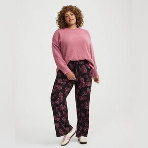 NWT Torrid High-Rise Wide Leg Pull-On Crepe Pant 0 Short